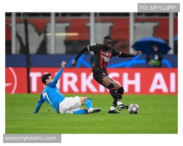 07年欧冠首回合对决回顾AC米兰与曼联的经典较量与战术分析